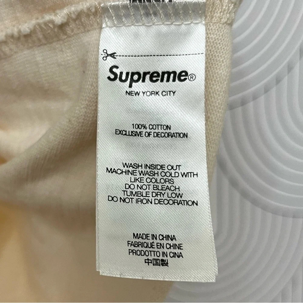 Supreme Cream Deja Vu T-Shirt size Medium - Picture 5 of 6